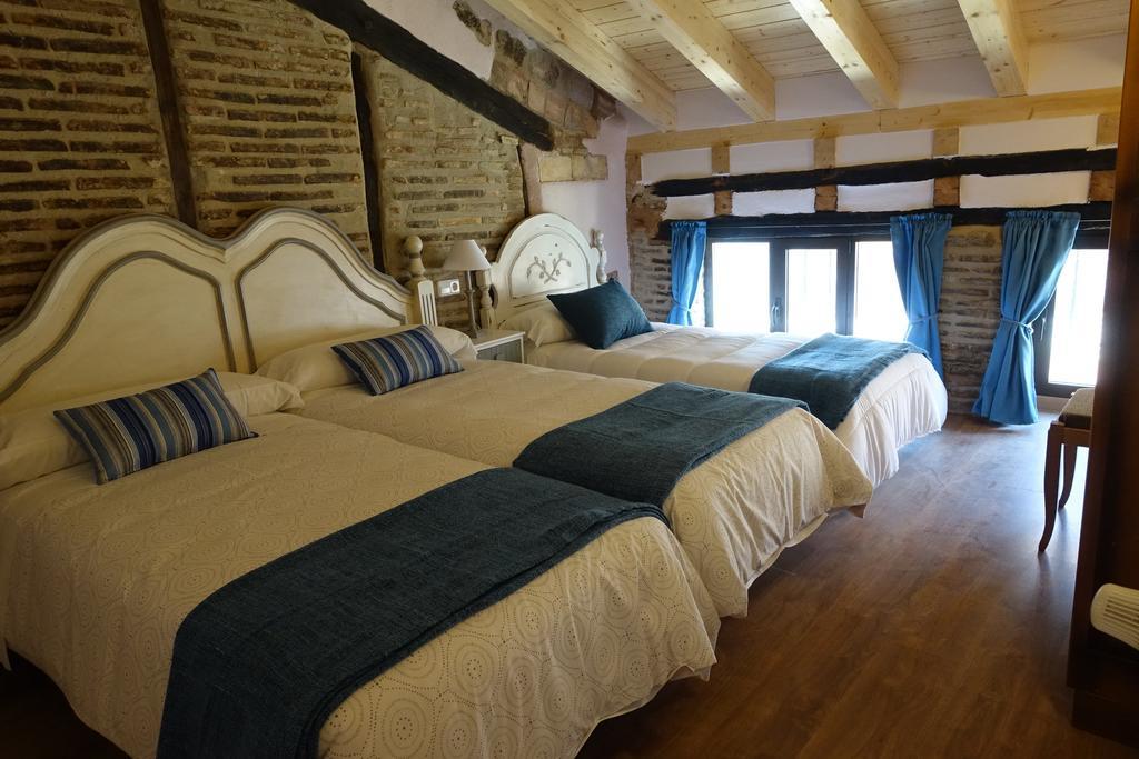 Apartamentos La Dama Azul Ágreda الغرفة الصورة