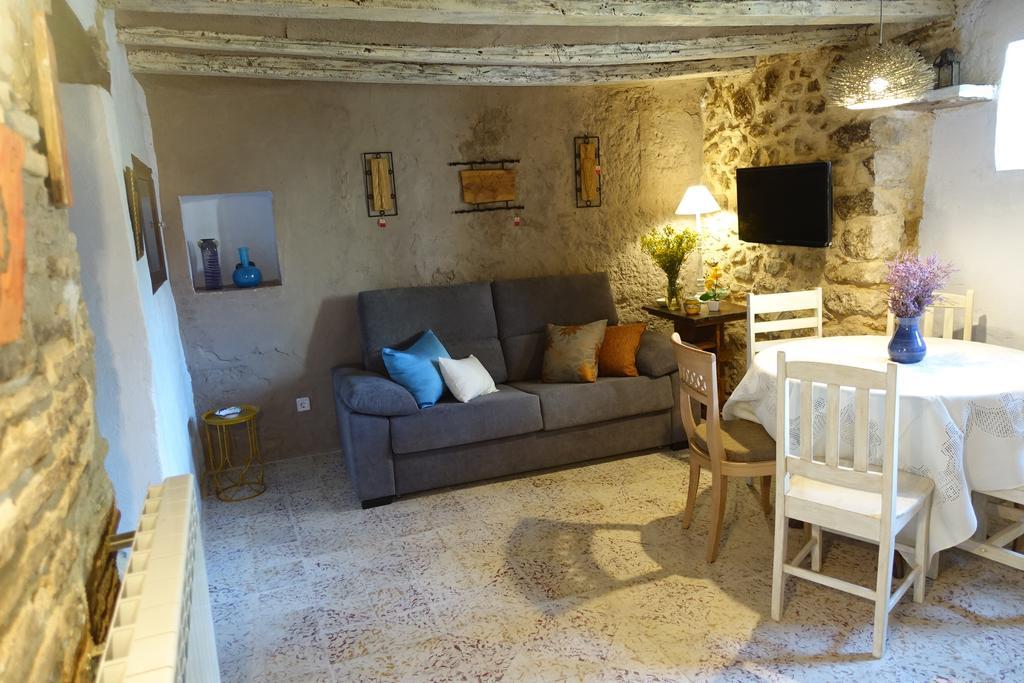 Apartamentos La Dama Azul Ágreda الغرفة الصورة